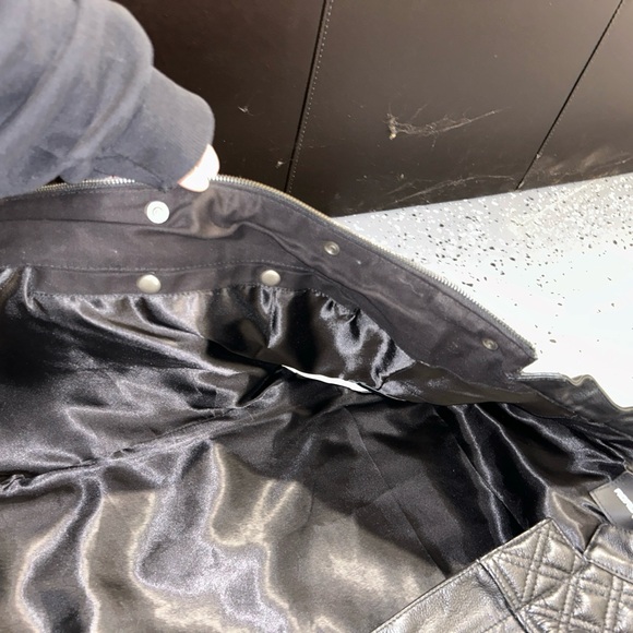 Real leather motorcycle best brand new never worn great condition - Picture 4 of 4